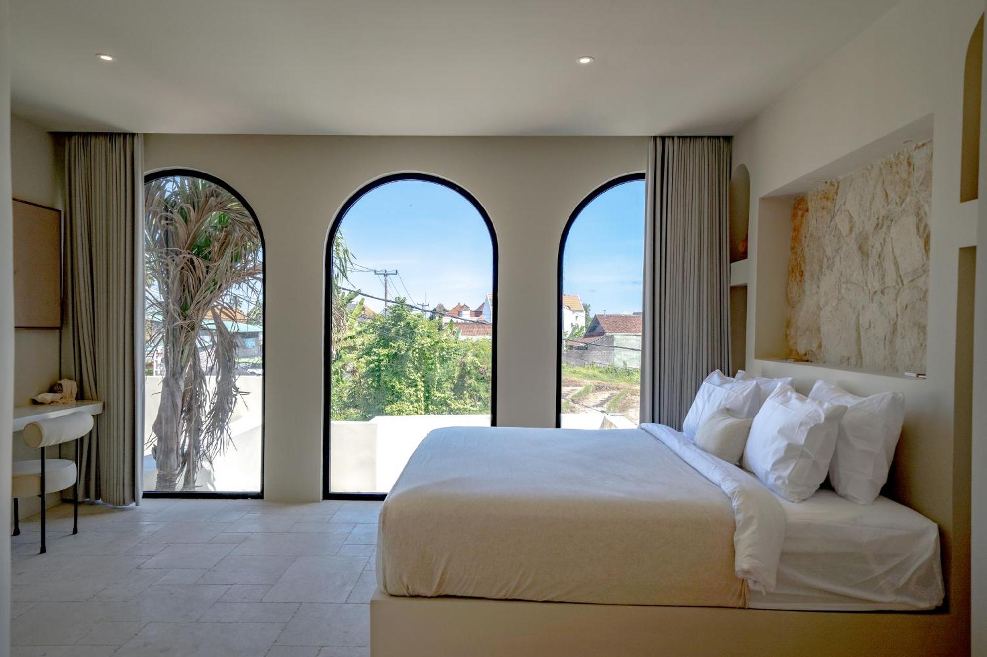 Eyla Pererenan Villa *
